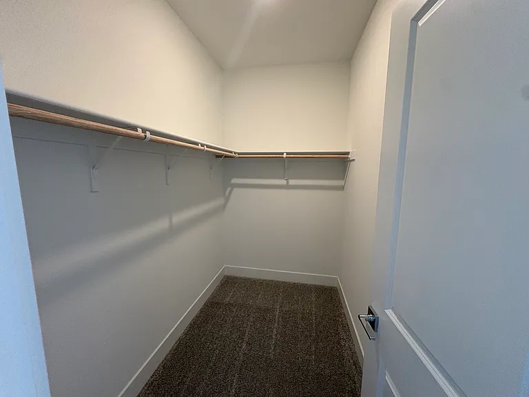 7966 Lamplight Dr — Photo 16