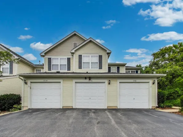 1316 Brookdale Dr Unit 1316, Carpentersville, IL 60110