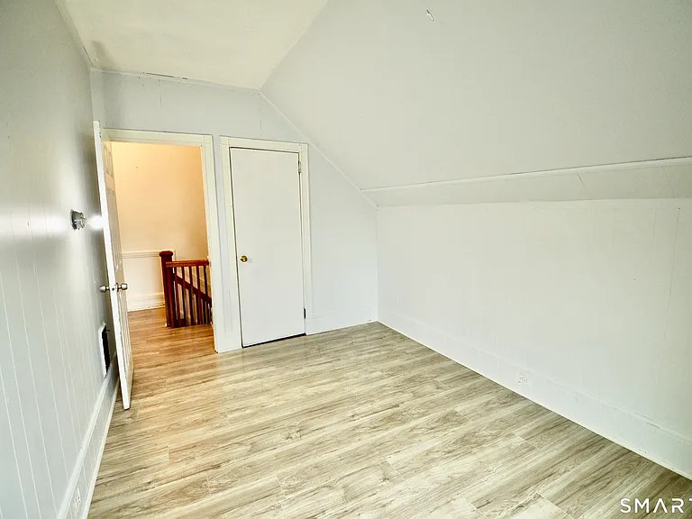 407 East Ave — Photo 19
