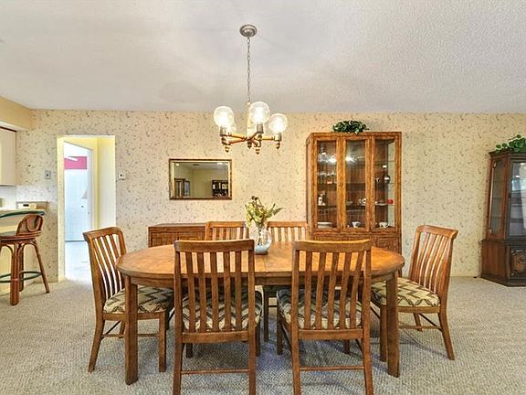 4th image of 10643 Lazy Lake Dr