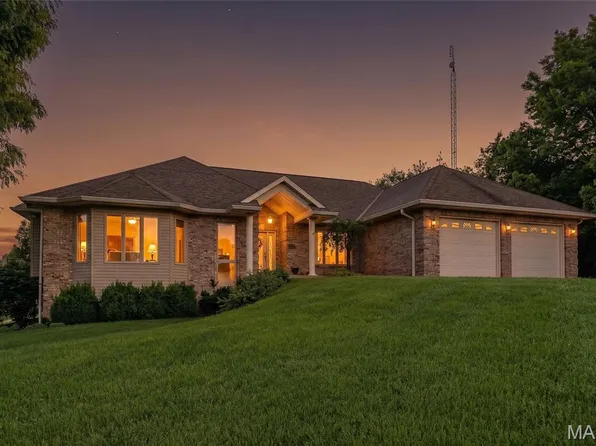 750 W Walsh St, Montgomery City, MO 63361