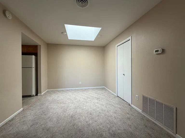 1014 Plaza Del Sol — Photo 4