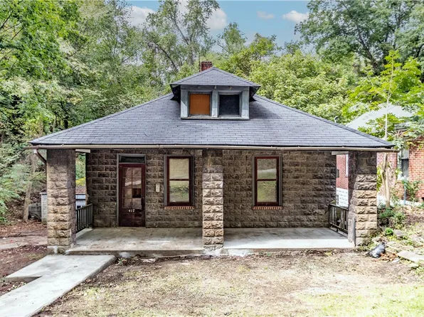 417 Braddock Rd, Pittsburgh, PA 15221