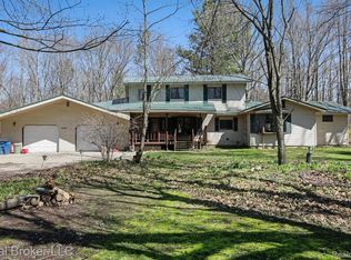 5841 Henderson Lake Rd, Prescott, MI 48756