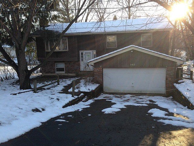 1st image of 392 Hiawatha Dr