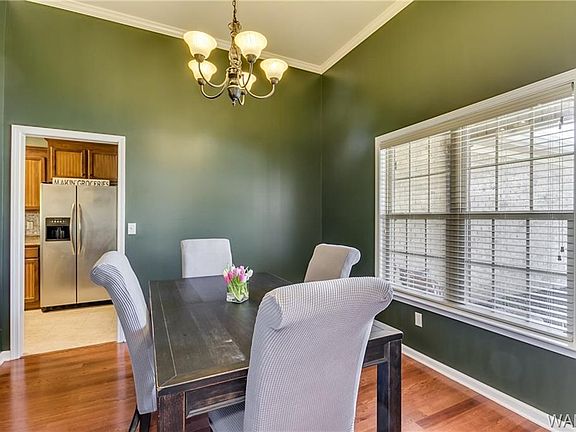 5th image of 5228 Blackstone Ln