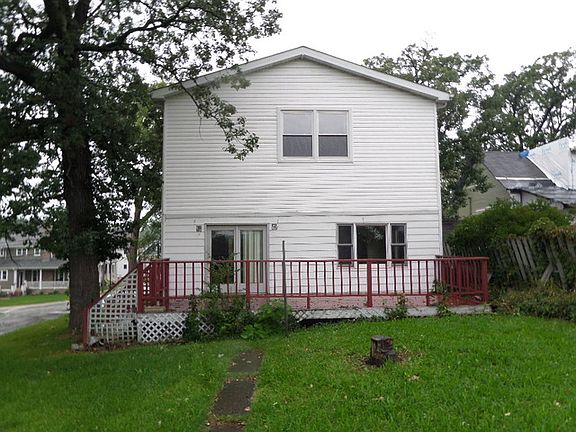 3rd image of 14439 Beacon St