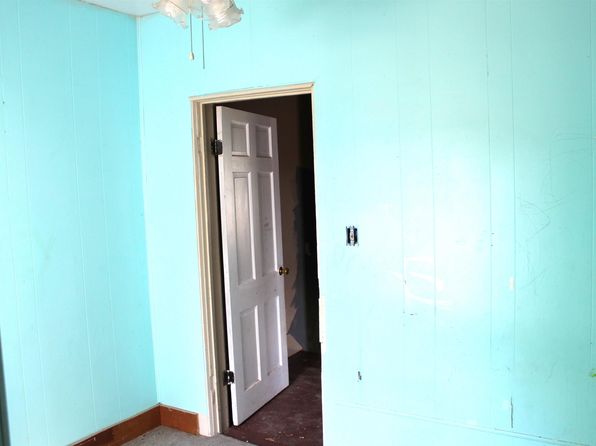 404 S Peters St, Garrett, IN 46738
