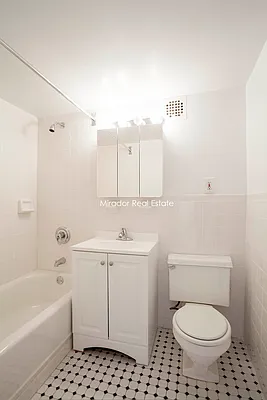 Rented by Mirador Real Estate | media 4