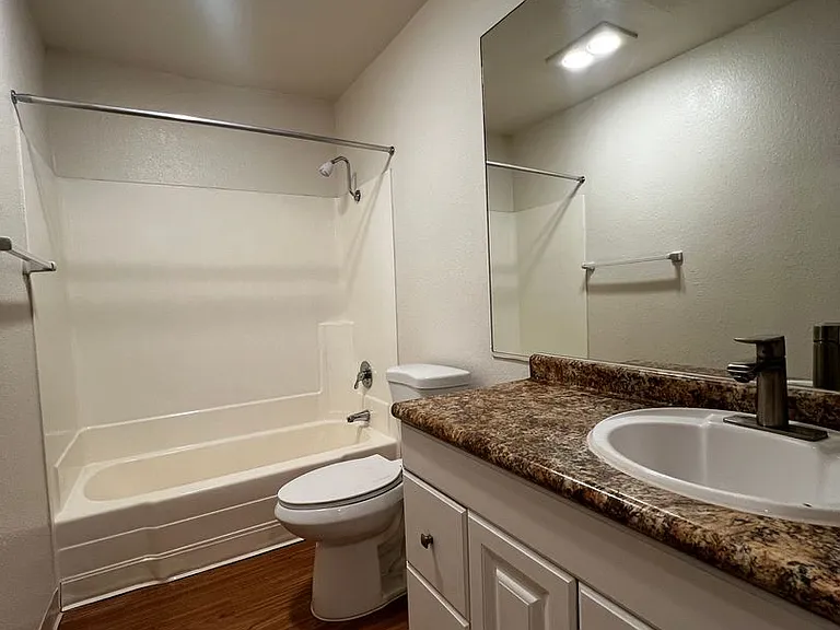 Canyon Club Apartments — Photo 29
