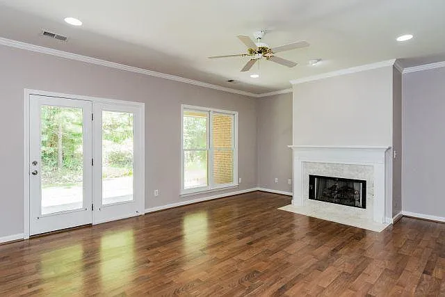 443 N Lake Rd — Photo 4
