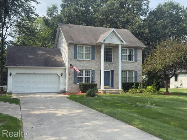 2887 Harwood Dr, Kimball, MI 48074