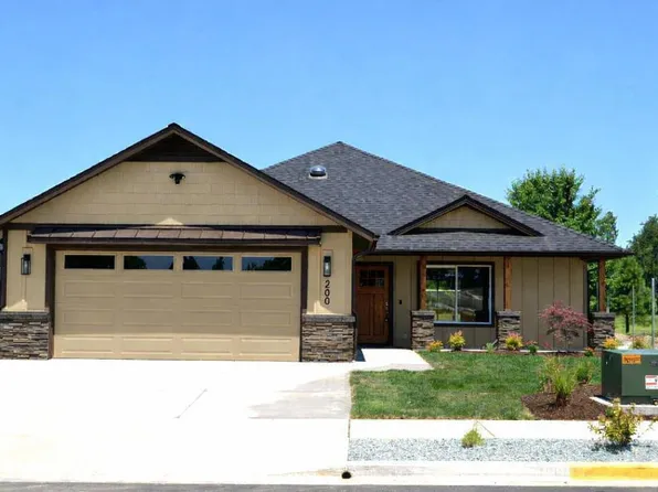 180 SW Rock Gulch Rd, Grants Pass, OR 97527