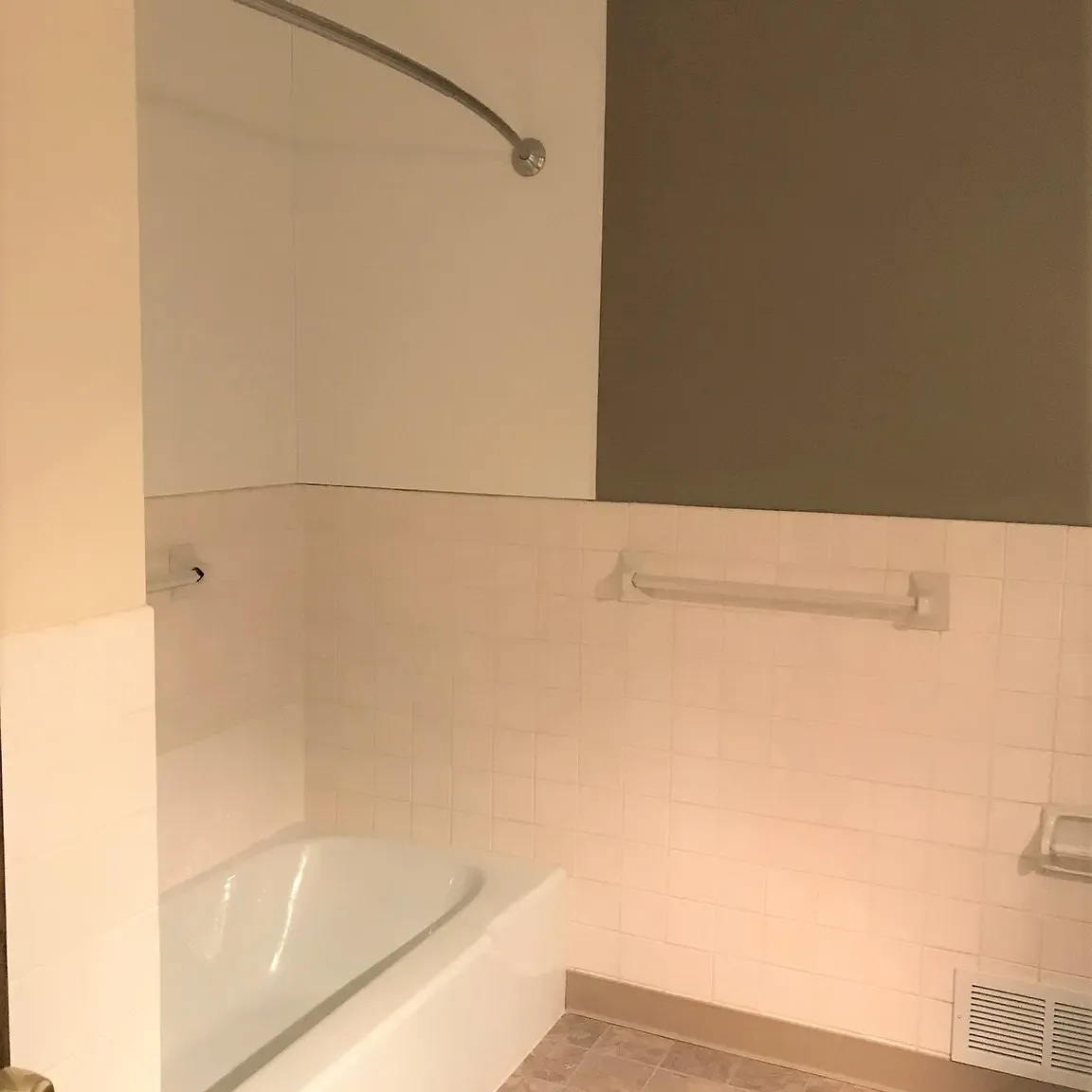 3 bed, 1920 sqft, $1,850 — Photo 2