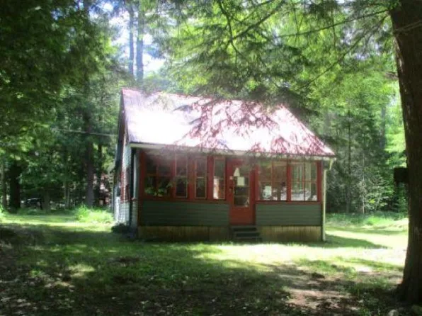 120 N Shore Rd W, Caroga Lake, NY 12032