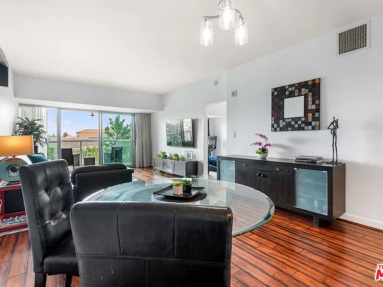 13700 Marina Pointe Dr #510 — Photo 9