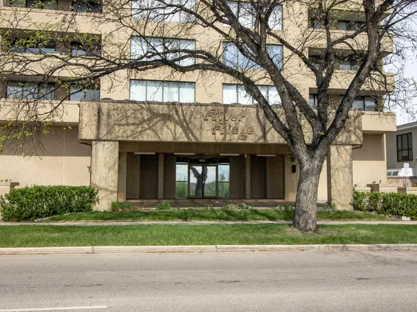 8340 Jasper Ave NW #202, Edmonton, AB T5H 4C6
