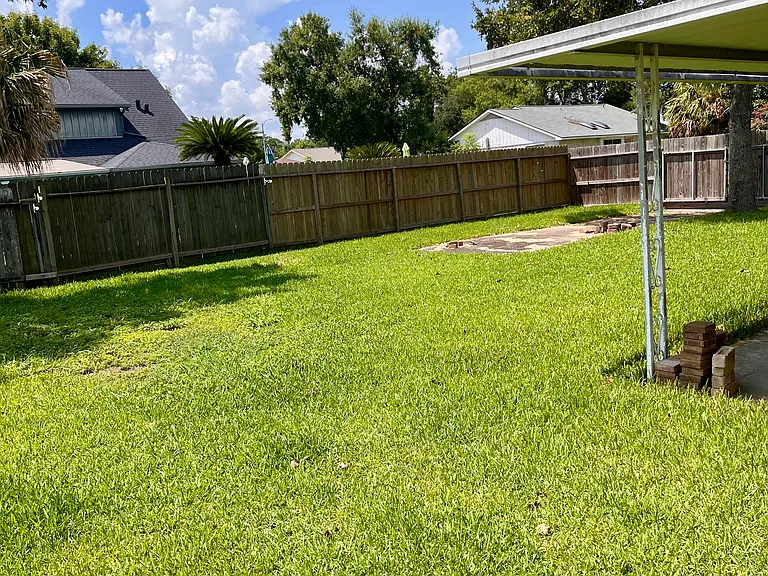 802 Voyager Dr — Photo 23