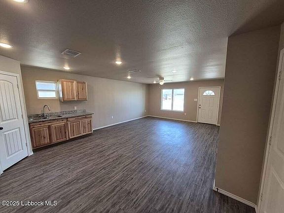 3rd image of 214 Guava Ave