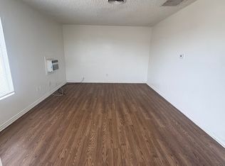 2031 McCray St #2, Bakersfield, CA 93308