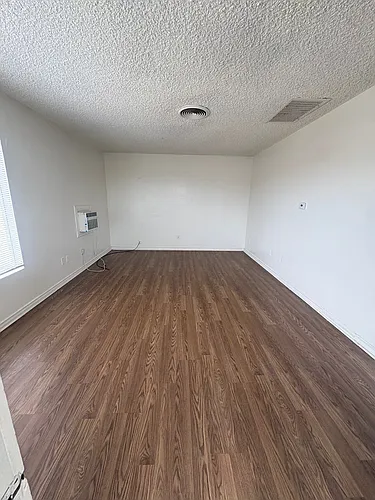 2031 McCray St #2 Photo 1