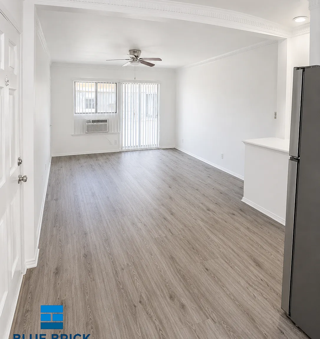 Stylish 1BR Apartment in the Heart of Valley Village — Photo 1