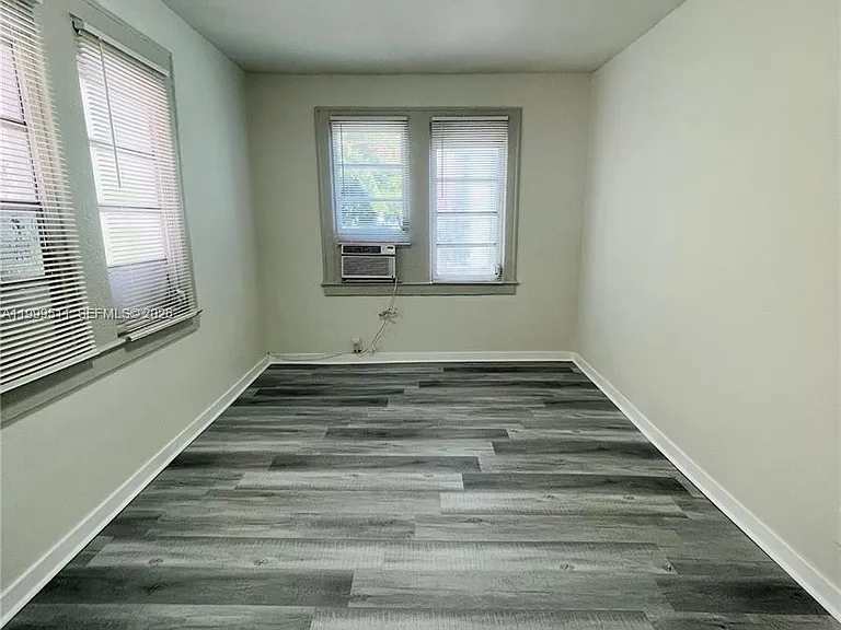 442 SW 10th Ave #1 — Photo 12