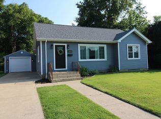 612 Spring St, Washington, IL 61571