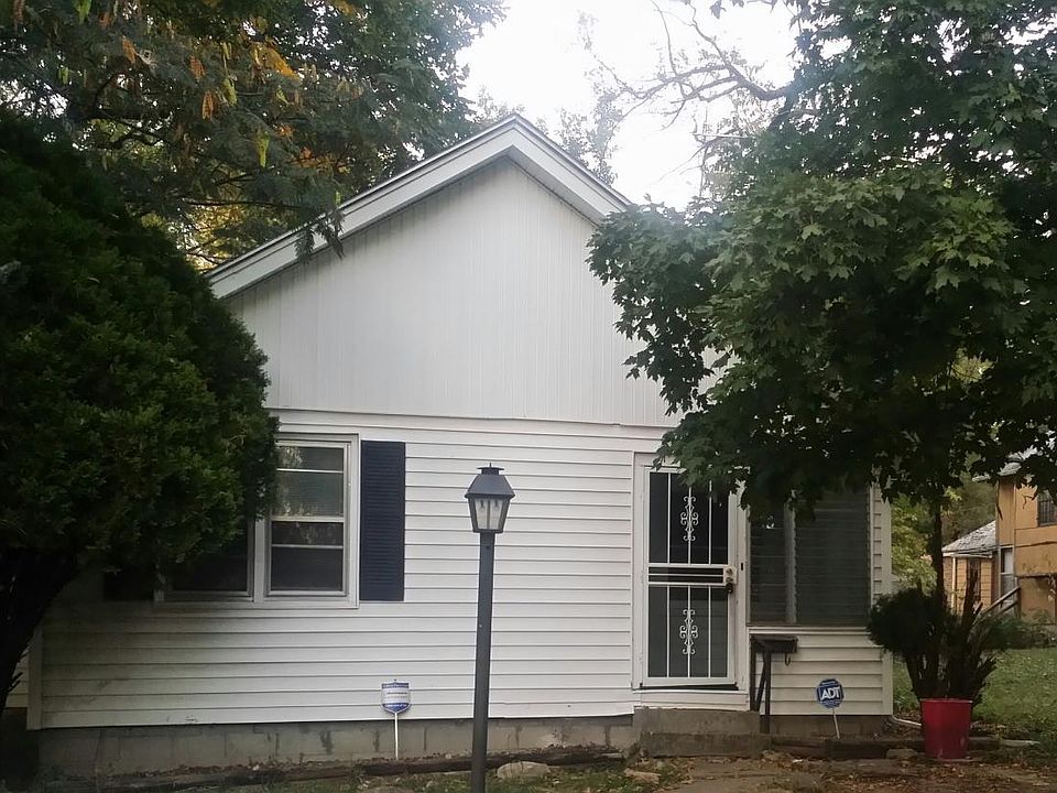 1st image of 1336 E 82nd St