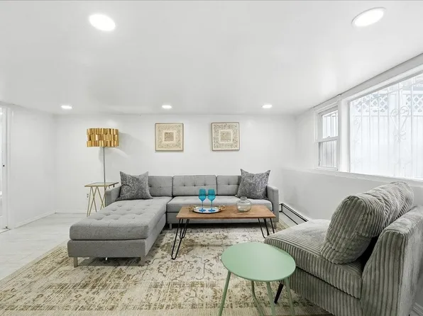 283 Griffith Street image 1 of 29