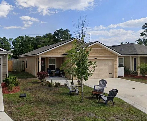 211 Teakwood Dr Photo 1