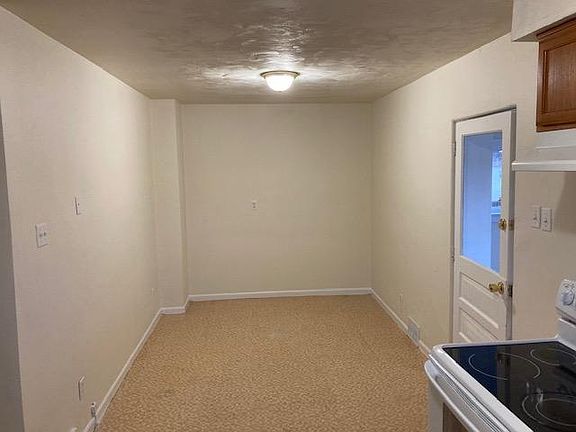 3rd image of 3149 Ohio Dr