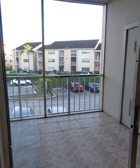 15290 SW 106th Ln #326 — Photo 30