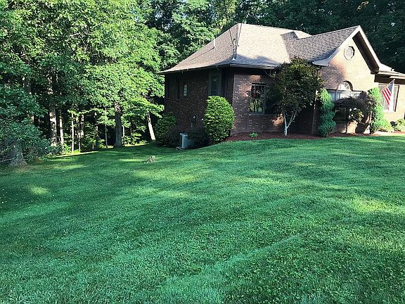 2nd image of 80 Linden Ct