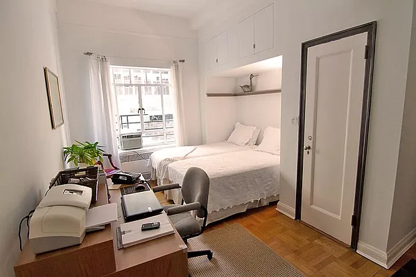 Sold by Corcoran | media 8