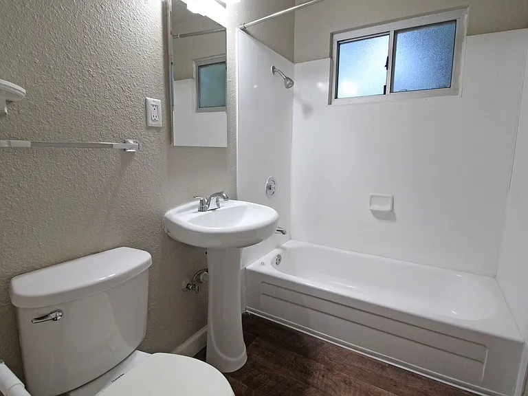 Sunridge — Photo 22