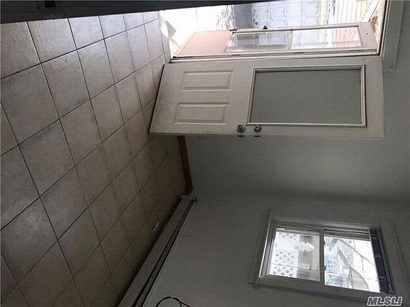 4th image of 15906 59th Ave #1