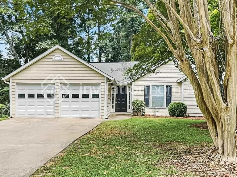 3813 Willow Tree Cir — Photo 1