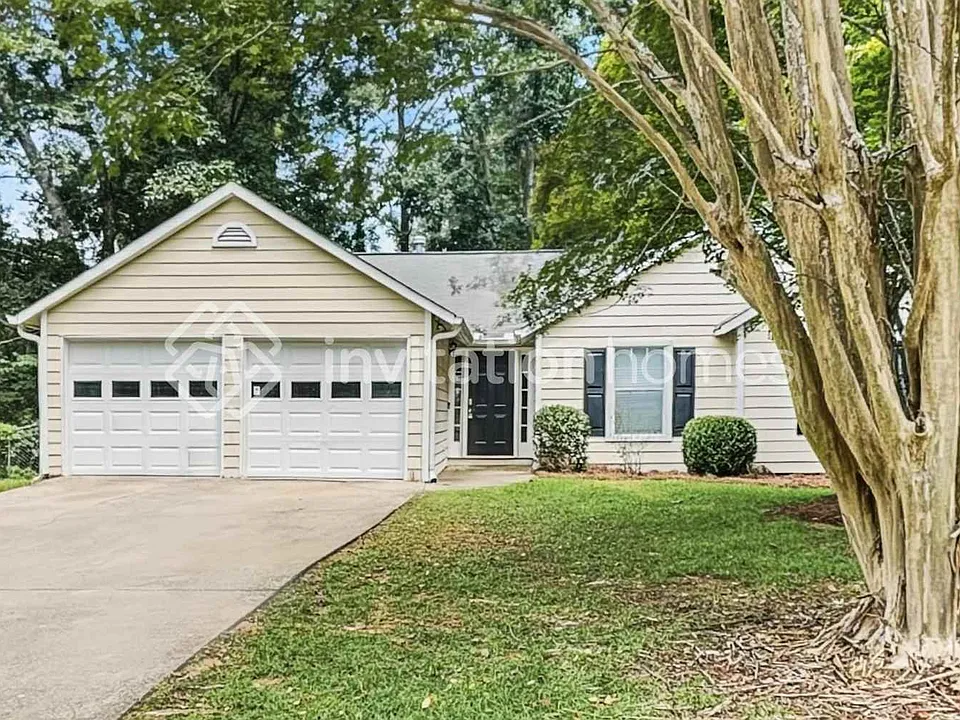 3813 Willow Tree Cir