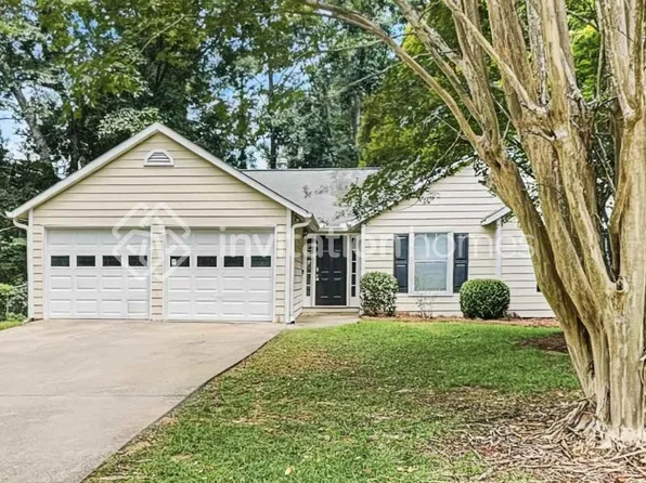 3813 Willow Tree Cir, Douglasville, GA 30135
