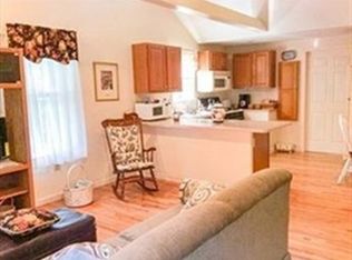 2 Dunham Rd UNIT 2, Plymouth, MA 02360