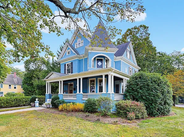45 Holden St, Attleboro, MA 02703