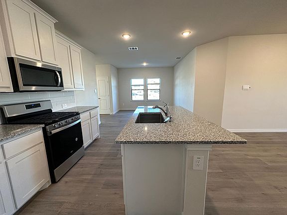 4th image of 228 Kistler Dr
