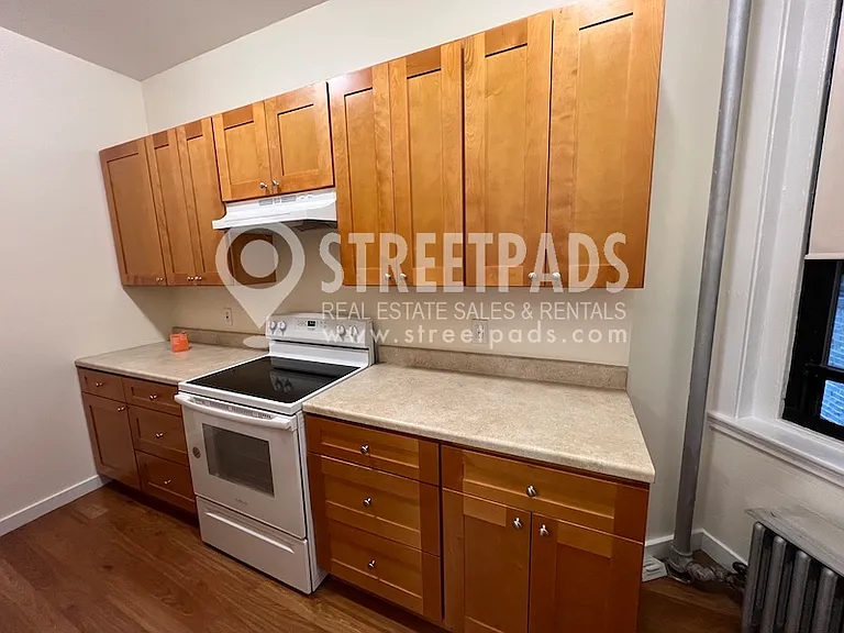 504 Beacon St #21 — Photo 17