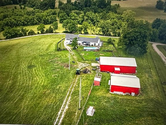 4th image of 783 Rutland Rd #B