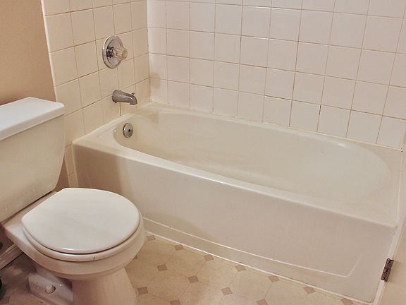 5th image of 12345 Roosevelt Way NE APT 207
