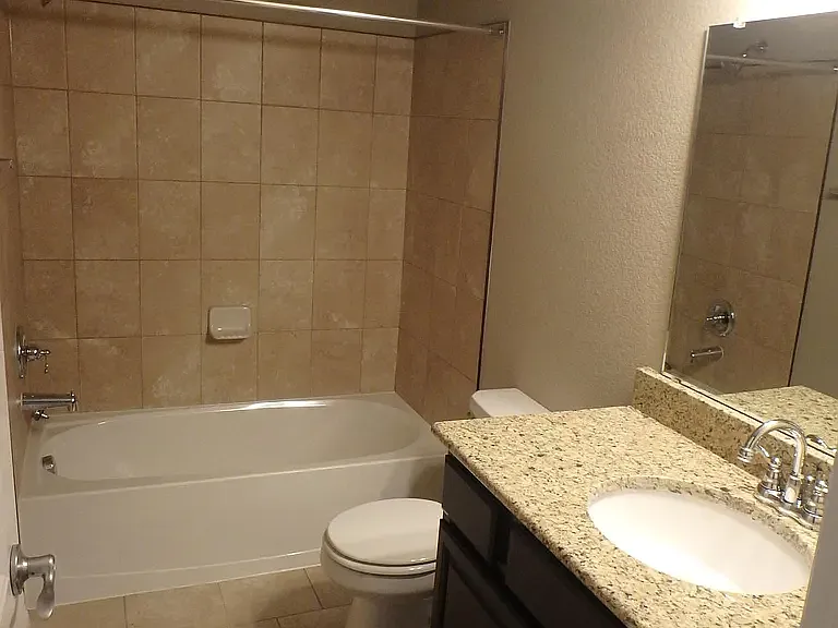 10813 Rowley Dr — Photo 26