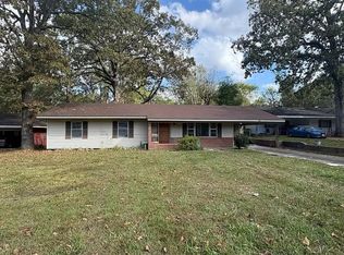 164 Queen Victoria Ln, Jackson, MS 39209