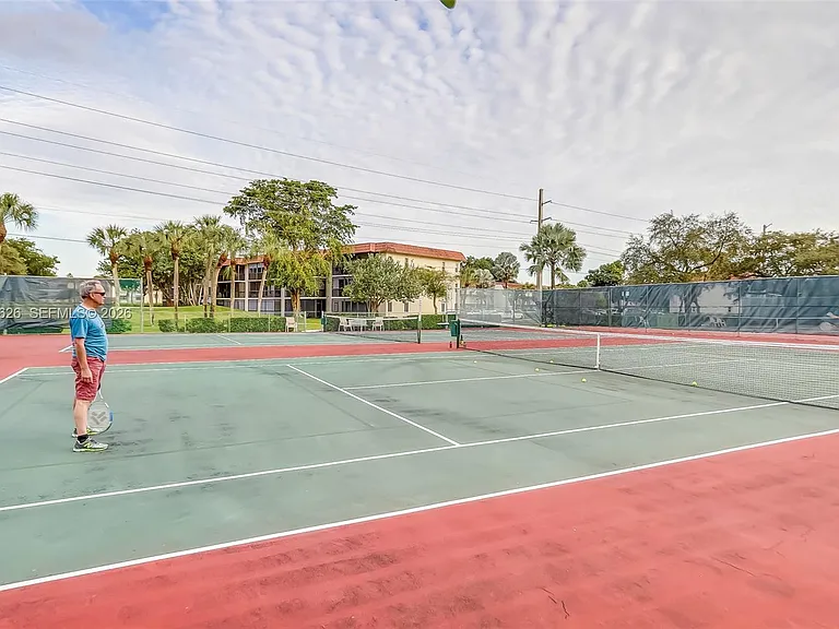 8900 Washington Blvd #410 — Photo 35