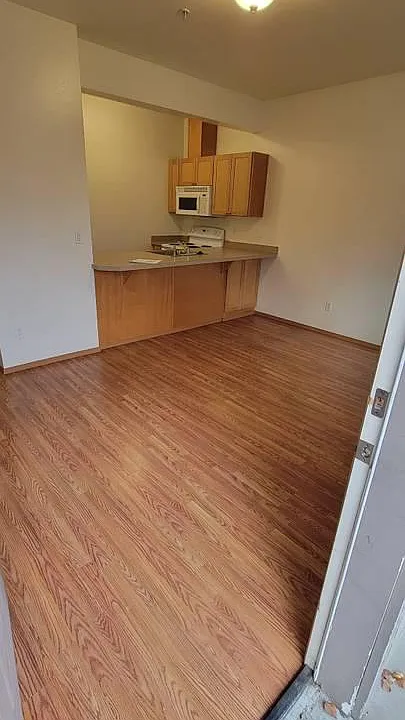 203 S Pearl St #104